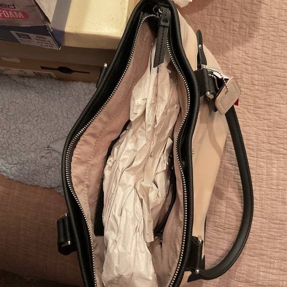 Purse - Picture 2 of 3